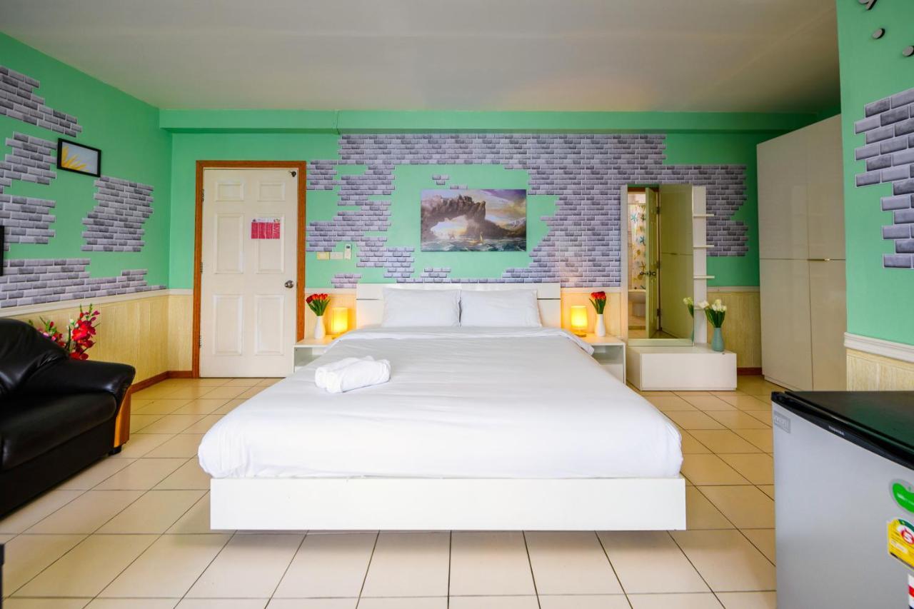 Happy Vikings - Beachfront Guest house 3*